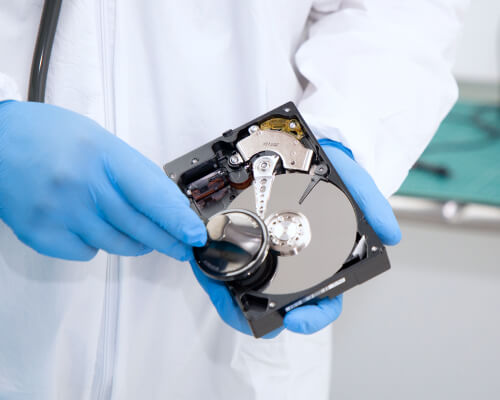 Philadelphia art museum with skyline in background