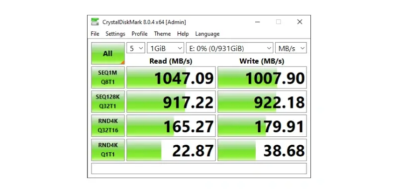 A screenshot showing the Samsung T7’s performance on the CrystalDiskMark benchmark.